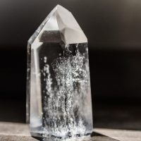 【玄関風水】クリスタル・水晶で光を誘う方法